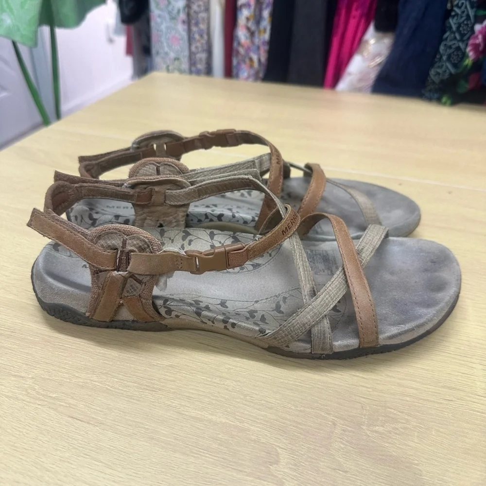 Women's Merrell Agave Brown and Tan Strappy Sandals Shoes Size 9 GUC